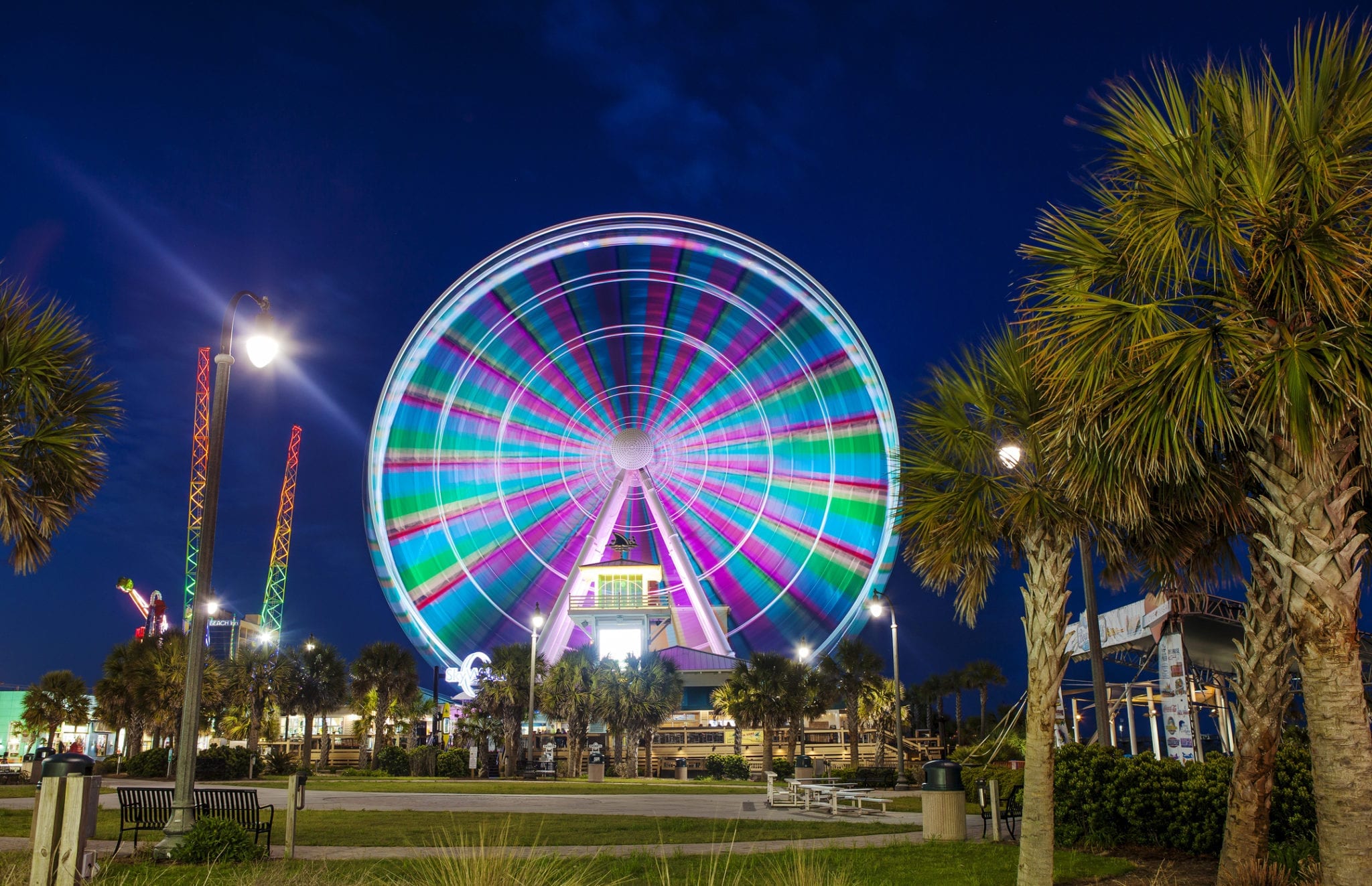 Things to do in myrtle beach at night: skywheel all lit up